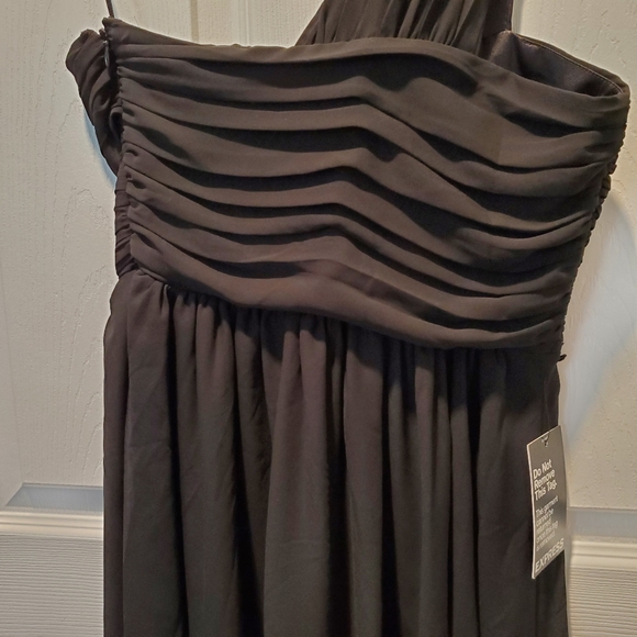 Express one shoulder black dress with pleats, size 2 - Picture 6 of 13